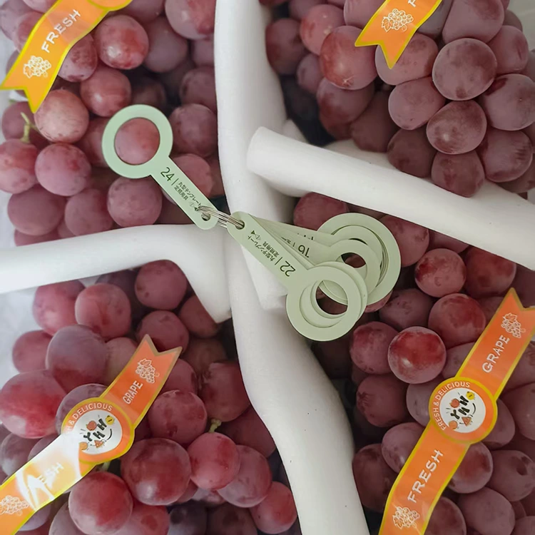 Valitud Farm Fresh Red Globe viinamarjad